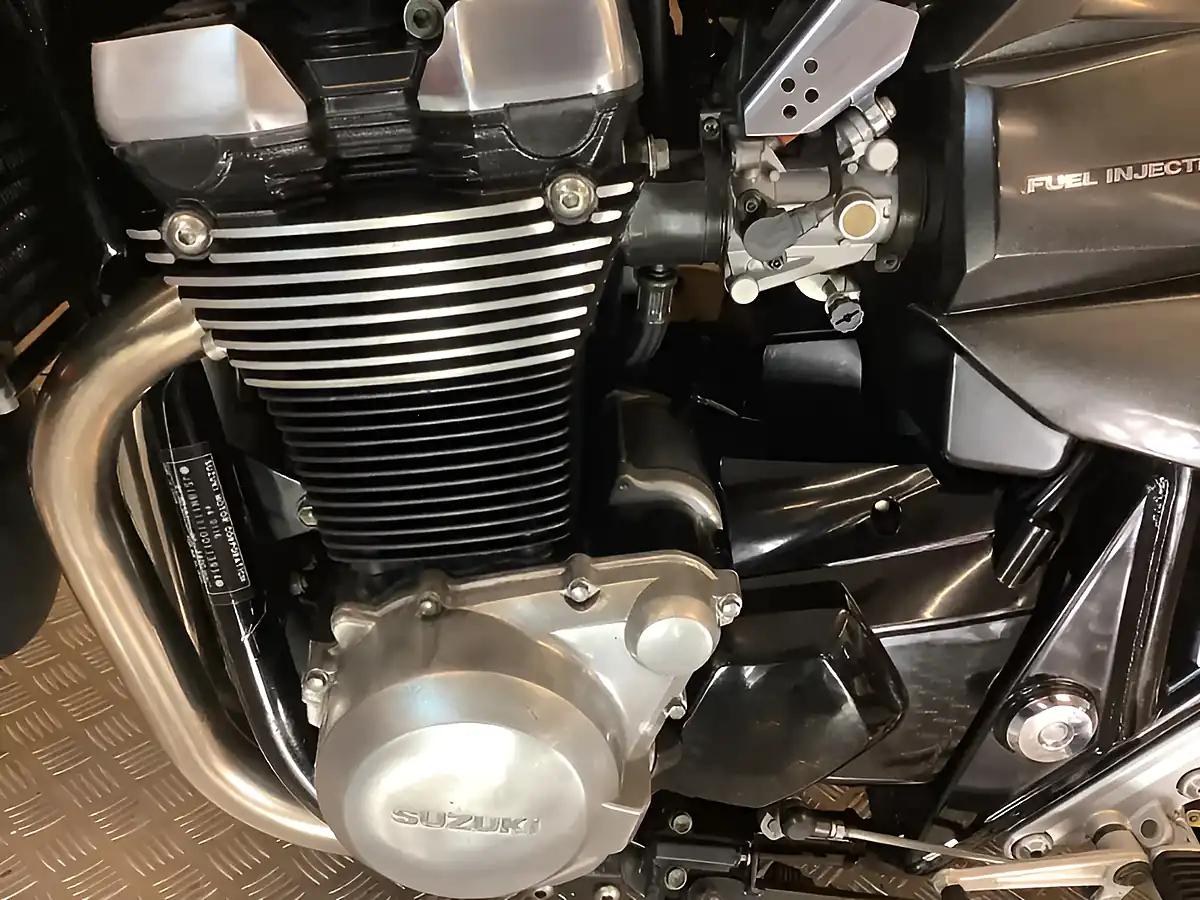 Used 2005 Suzuki Gsx - Interior and Exterior details 16