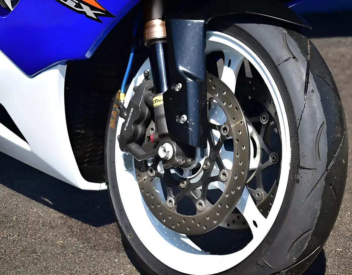 Used 2005 Suzuki Gsx-R1000 Super Sports Blue - Interior and Exterior details 10