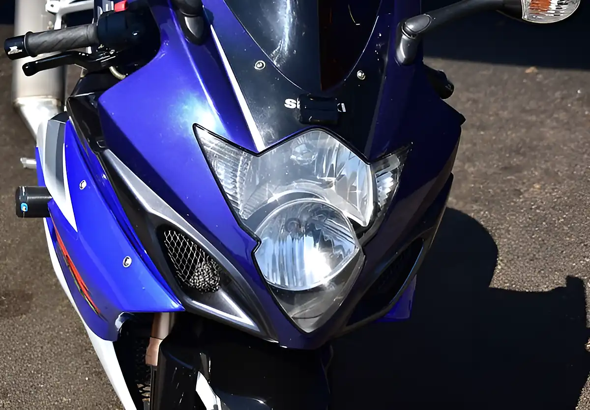 Used 2005 Suzuki Gsx-R1000 Super Sports Blue - Interior and Exterior details 11