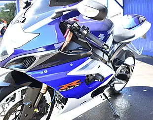 Used 2005 Suzuki Gsx-R1000 Super Sports Blue - Interior and Exterior details 12