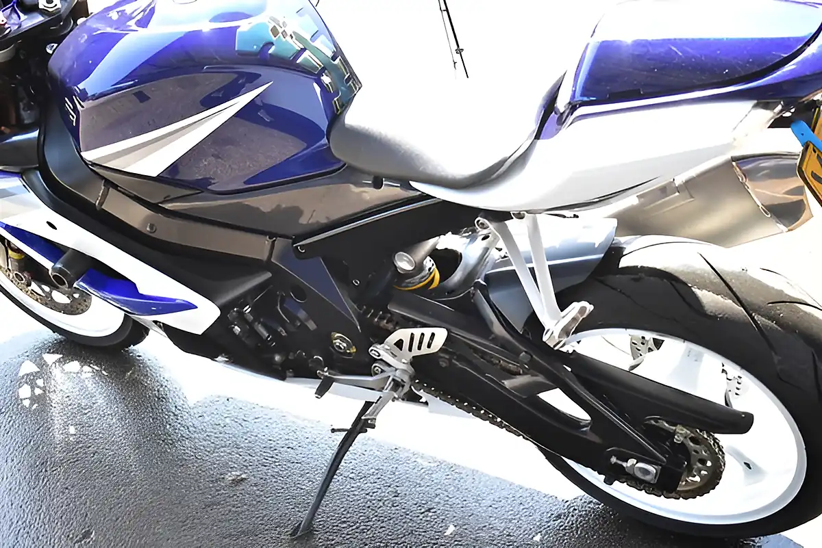 Used 2005 Suzuki Gsx-R1000 Super Sports Blue - Interior and Exterior details 13