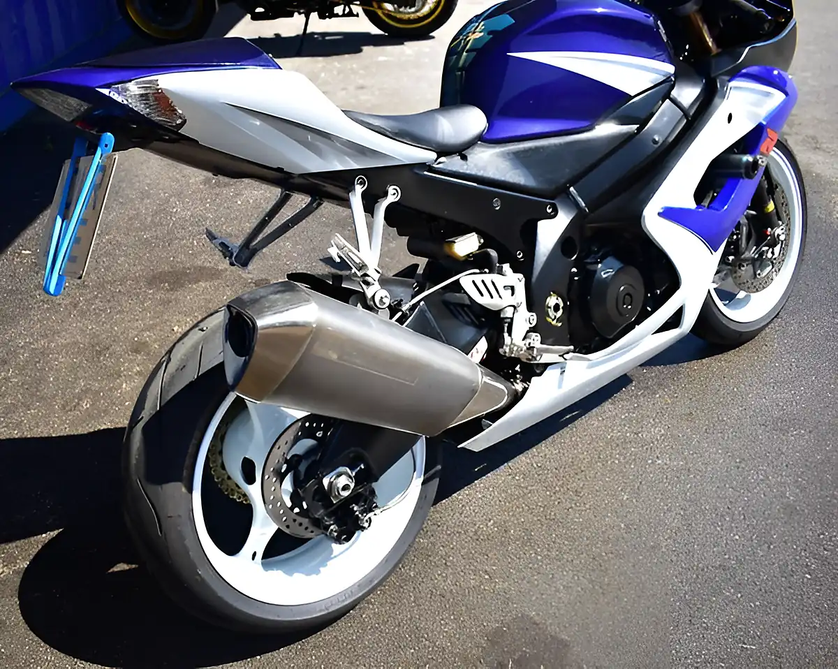 Used 2005 Suzuki Gsx-R1000 Super Sports Blue - Interior and Exterior details 15