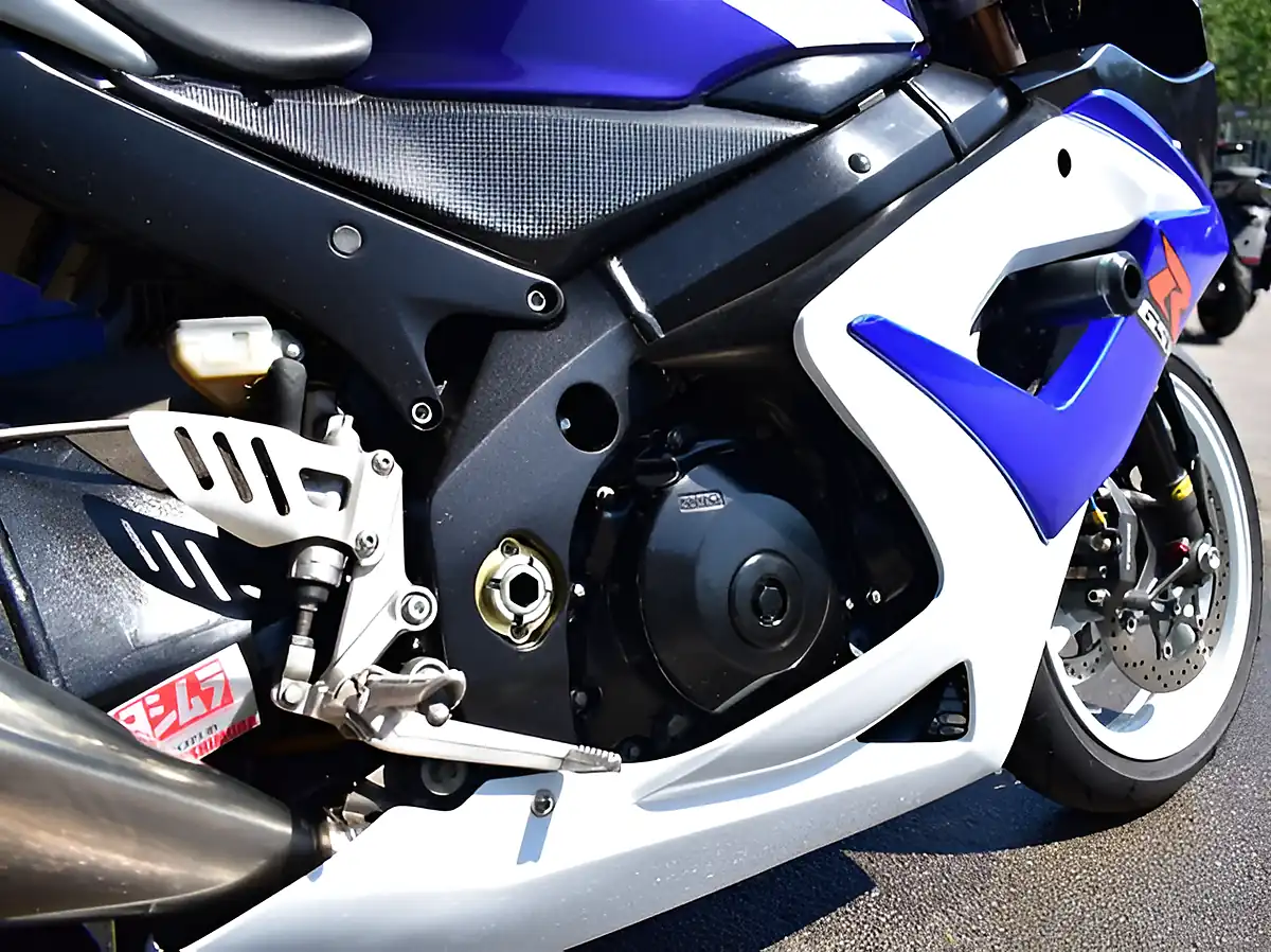 Used 2005 Suzuki Gsx-R1000 Super Sports Blue - Interior and Exterior details 19