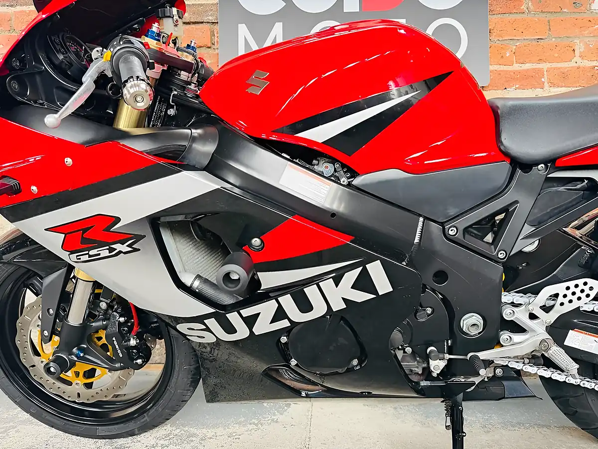 Used 2005 Suzuki Gsx-R600 K5 Red - Interior and Exterior details 16