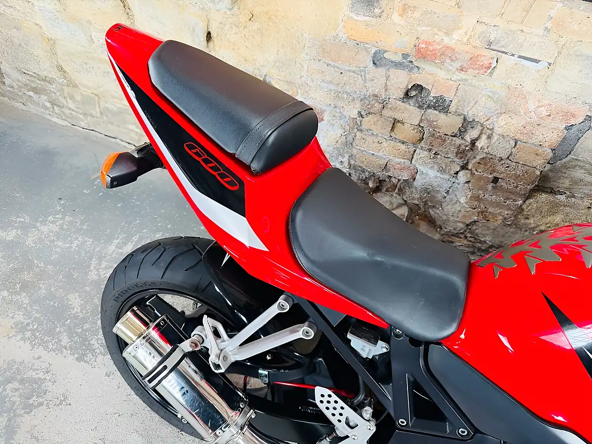 Used 2005 Suzuki Gsx-R600 K5 Red - Interior and Exterior details 9