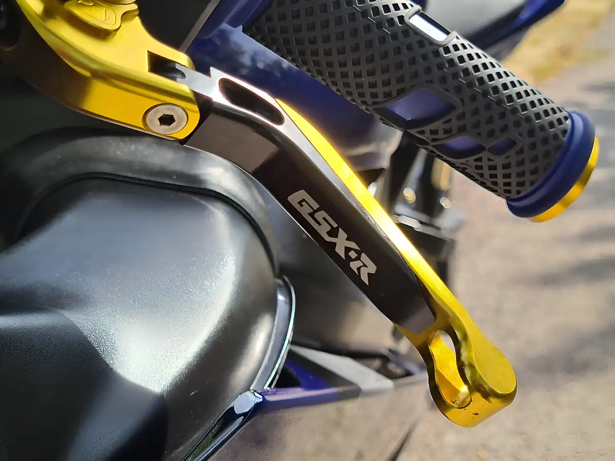 Used 2005 Suzuki GSX-R750 K5 Blue - Interior and Exterior details 17