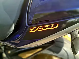 Used 2005 Suzuki GSX-R750 K5 Blue - Interior and Exterior details 19