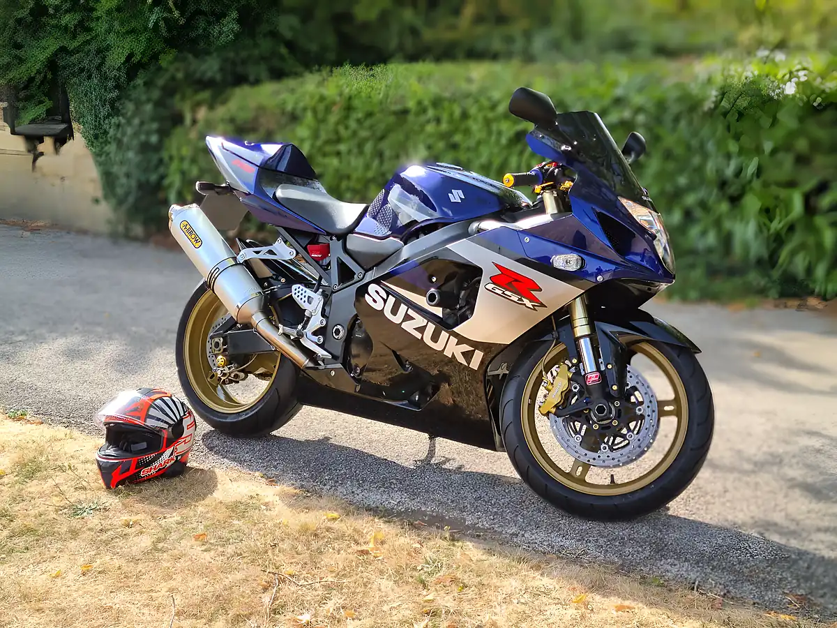 Used 2005 Suzuki GSX-R750 K5 Blue - Interior and Exterior details 3