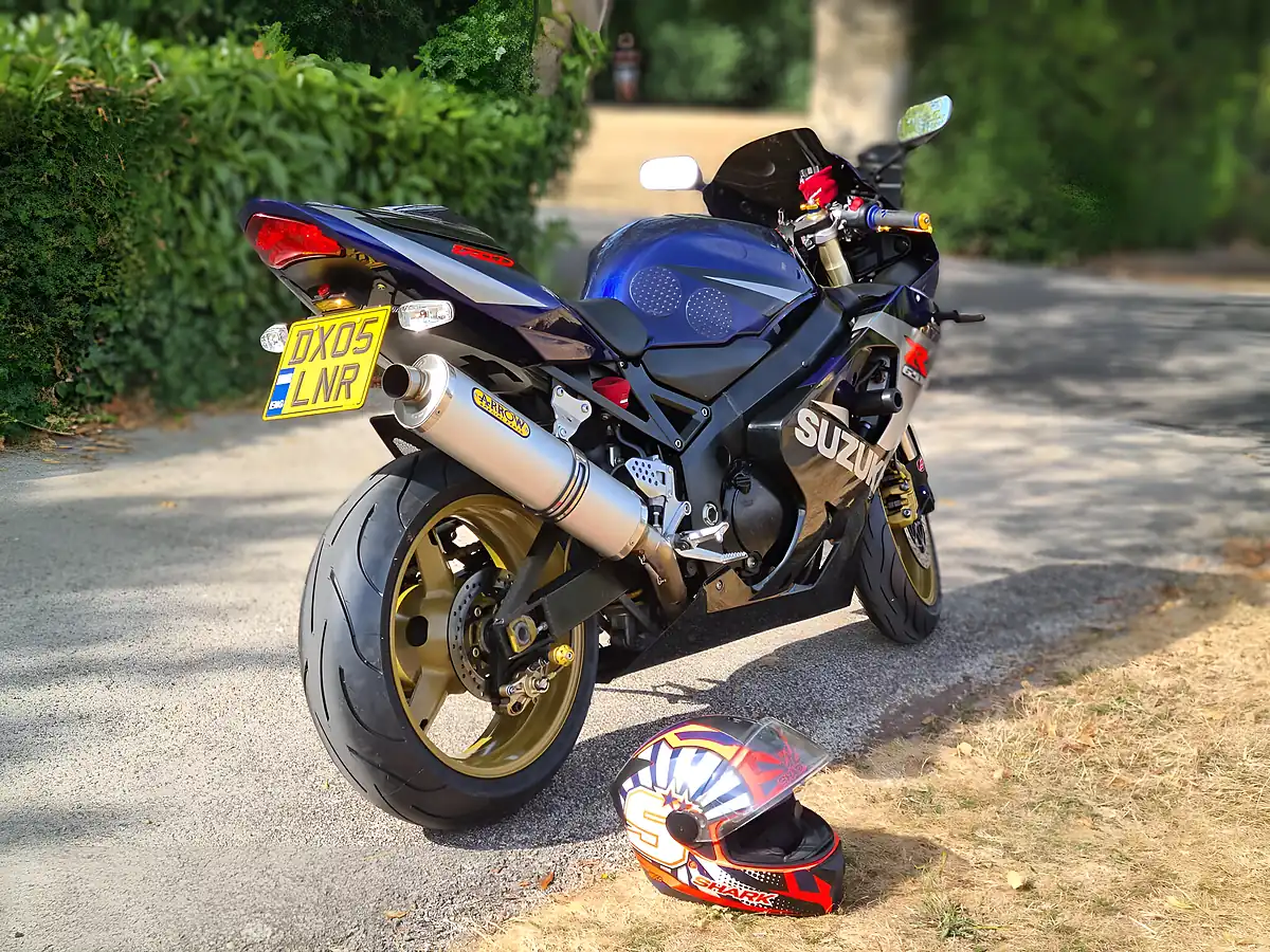 Used 2005 Suzuki GSX-R750 K5 Blue - Interior and Exterior details 5