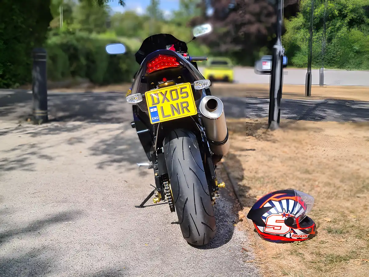 Used 2005 Suzuki GSX-R750 K5 Blue - Interior and Exterior details 6