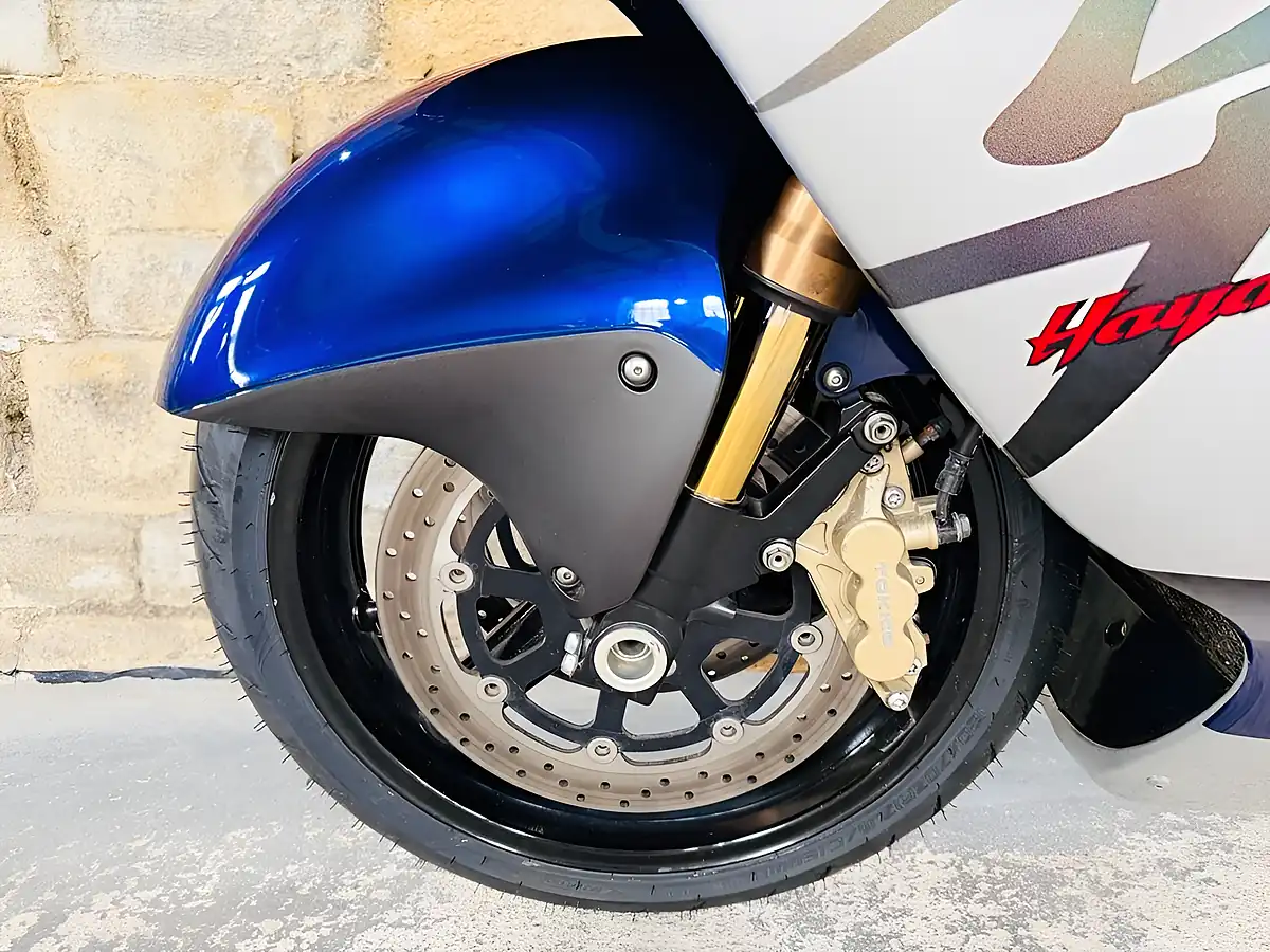Used 2005 Suzuki GSX1300R Hayabusa K5 Blue - Interior and Exterior details 14