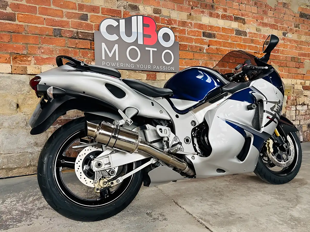 Used 2005 Suzuki GSX1300R Hayabusa K5 Blue - Interior and Exterior details 4