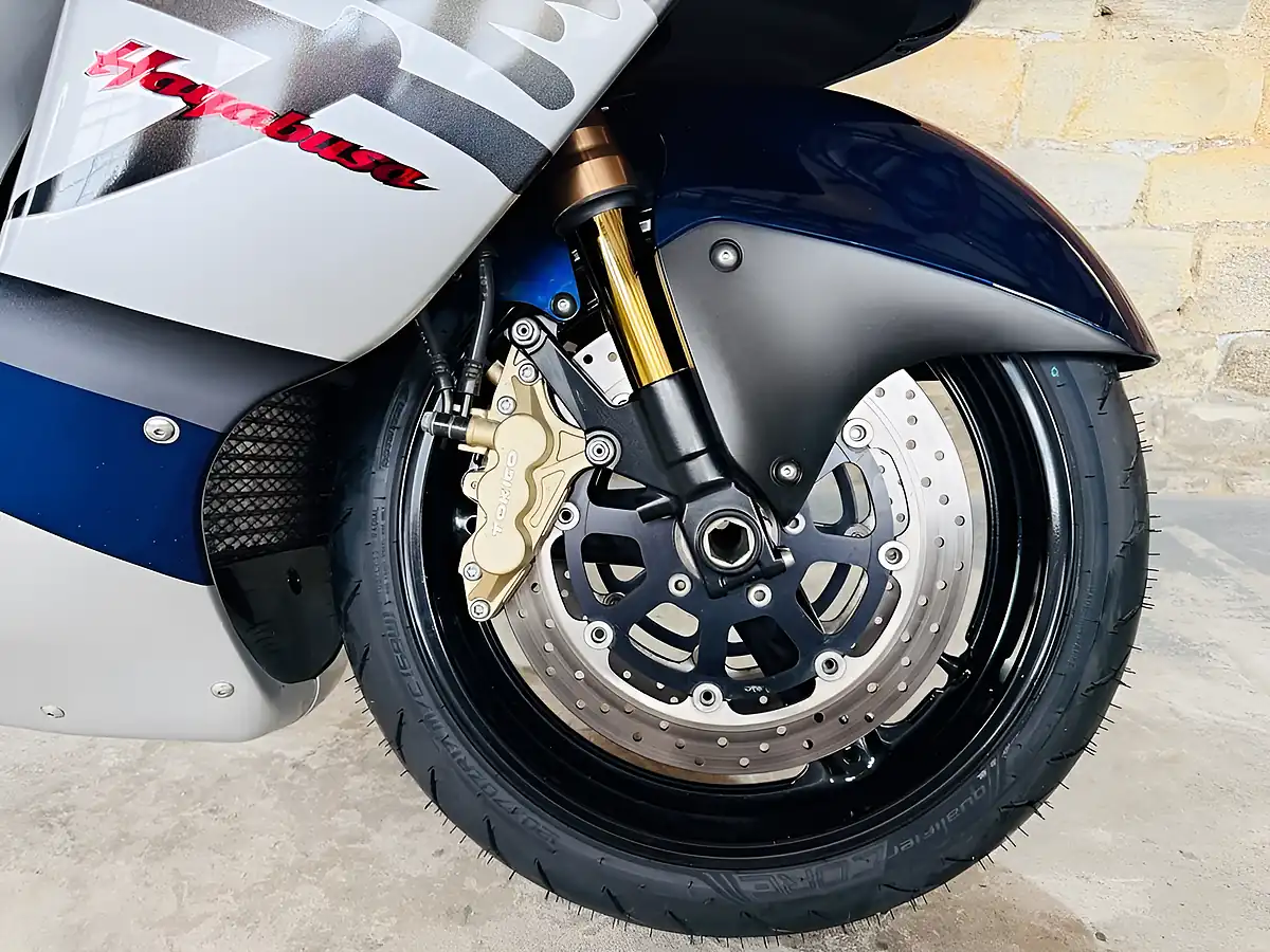 Used 2005 Suzuki GSX1300R Hayabusa K5 Blue - Interior and Exterior details 5