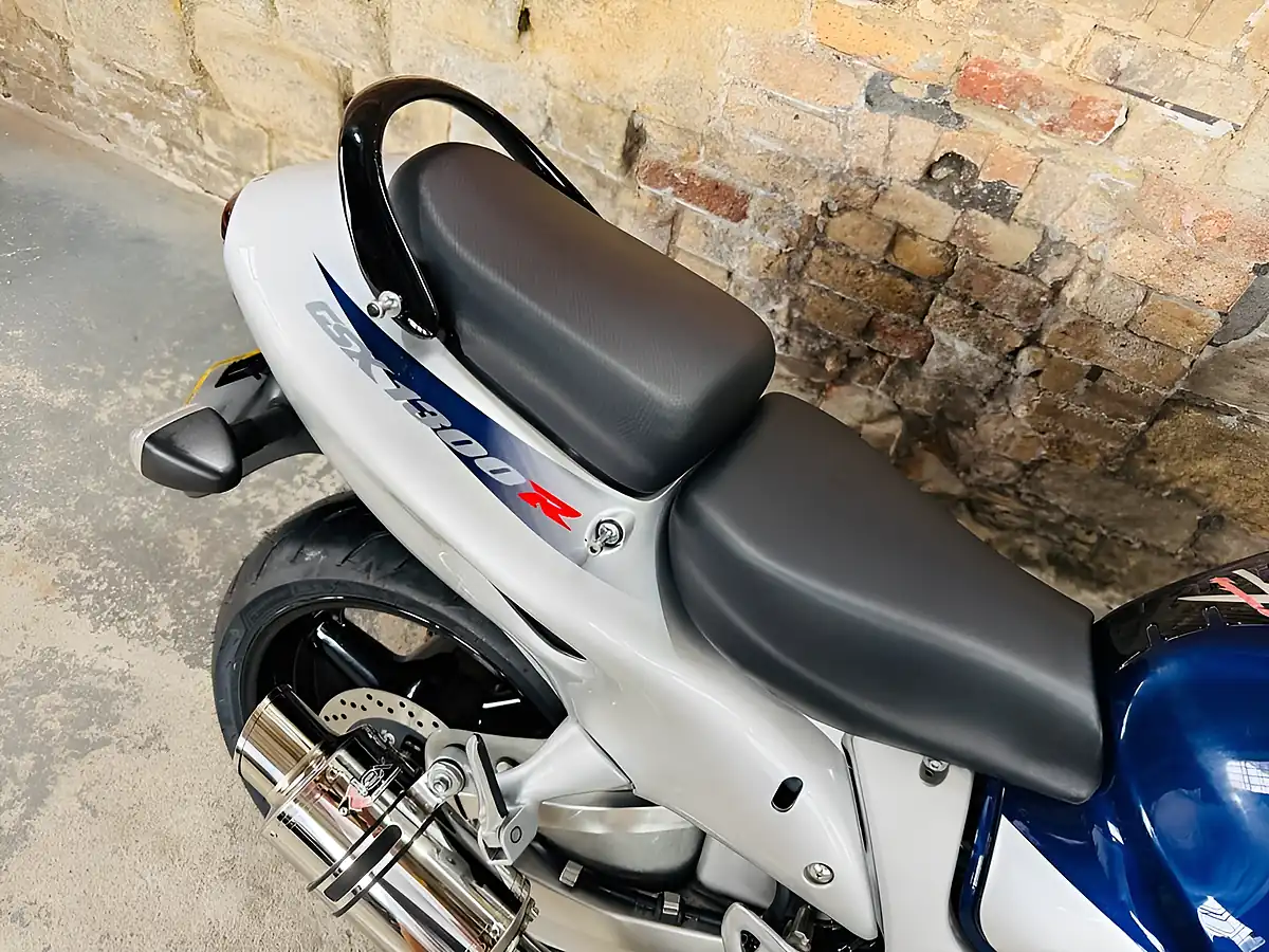 Used 2005 Suzuki GSX1300R Hayabusa K5 Blue - Interior and Exterior details 9