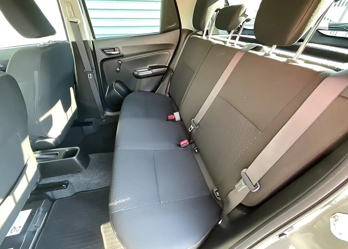 Used 2005 Suzuki Swift Sz-T Grey - Interior and Exterior details 13
