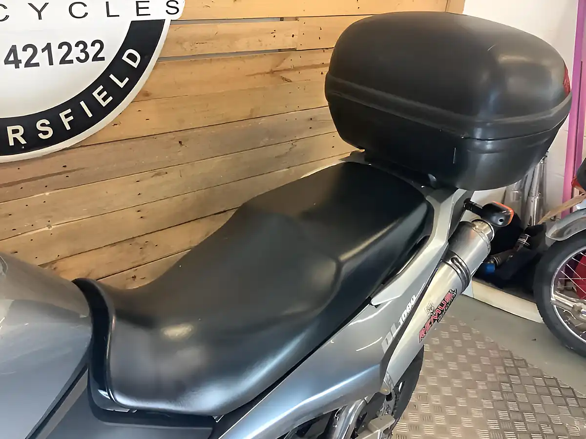 Used 2005 Suzuki V-Strom 1000 Dl - Interior and Exterior details 12