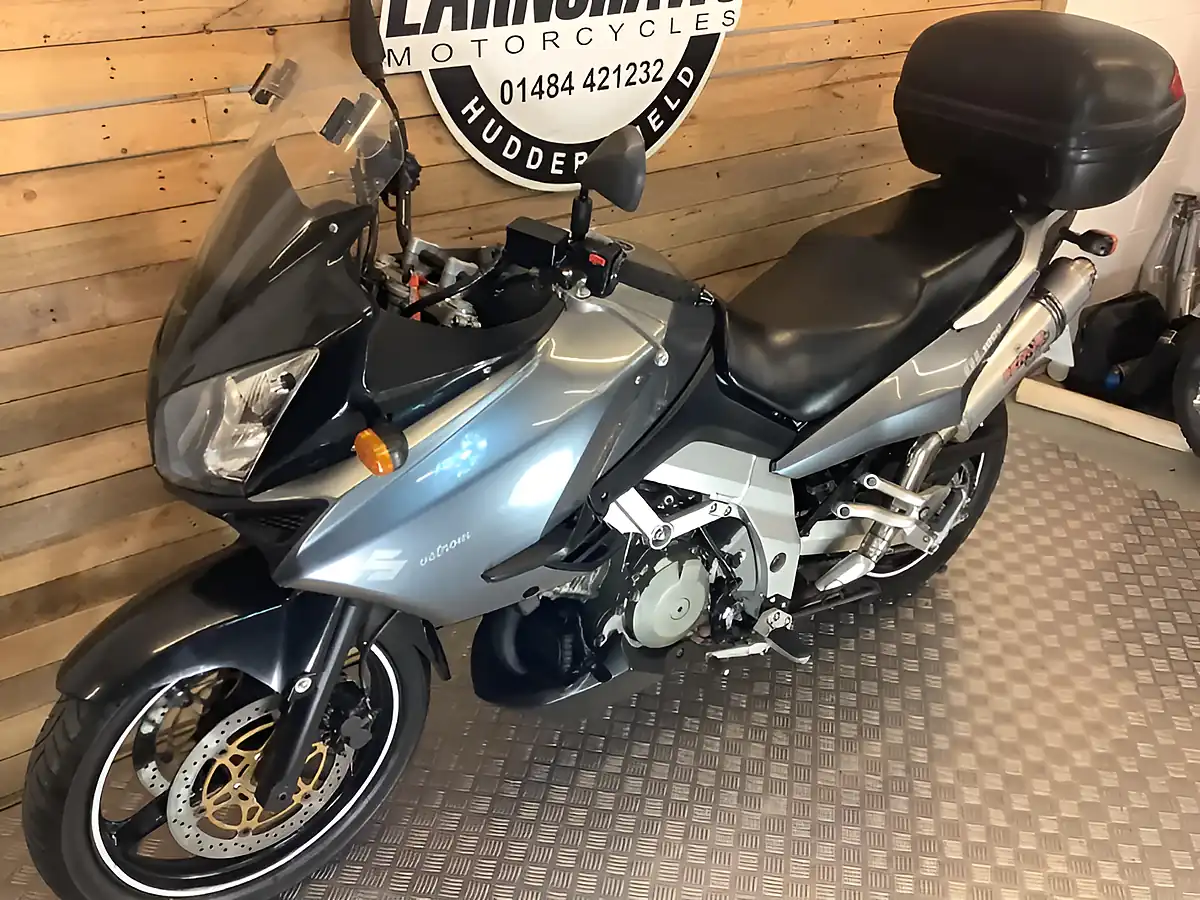 Used 2005 Suzuki V-Strom 1000 Dl - Interior and Exterior details 3