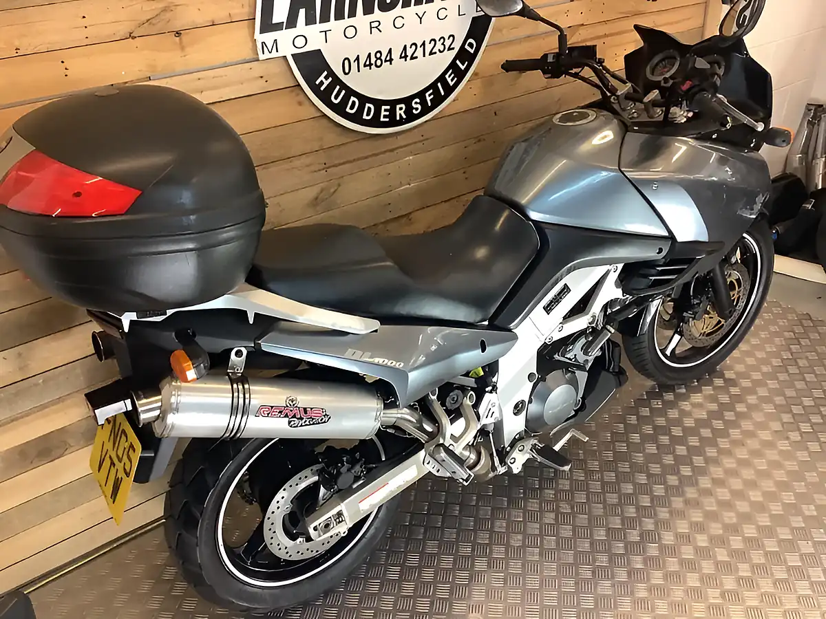 Used 2005 Suzuki V-Strom 1000 Dl - Interior and Exterior details 4