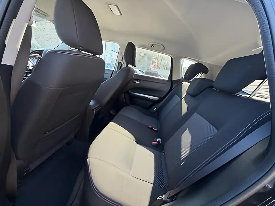 Used 2005 Suzuki Vitara Sz-T Black - Interior and Exterior details 10