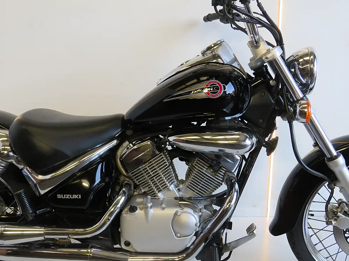 Used 2005 Suzuki VL125 Intruder Black - Interior and Exterior details 10