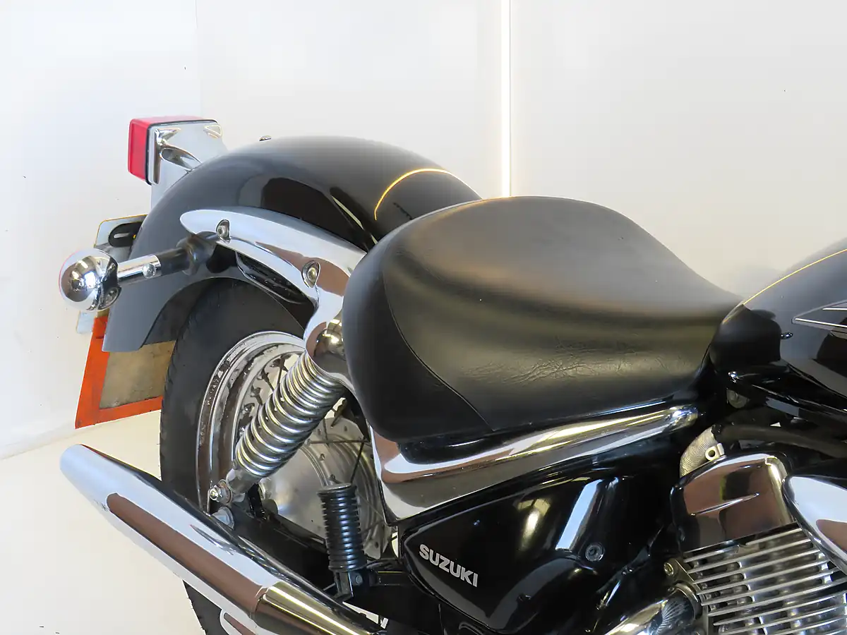 Used 2005 Suzuki VL125 Intruder Black - Interior and Exterior details 12