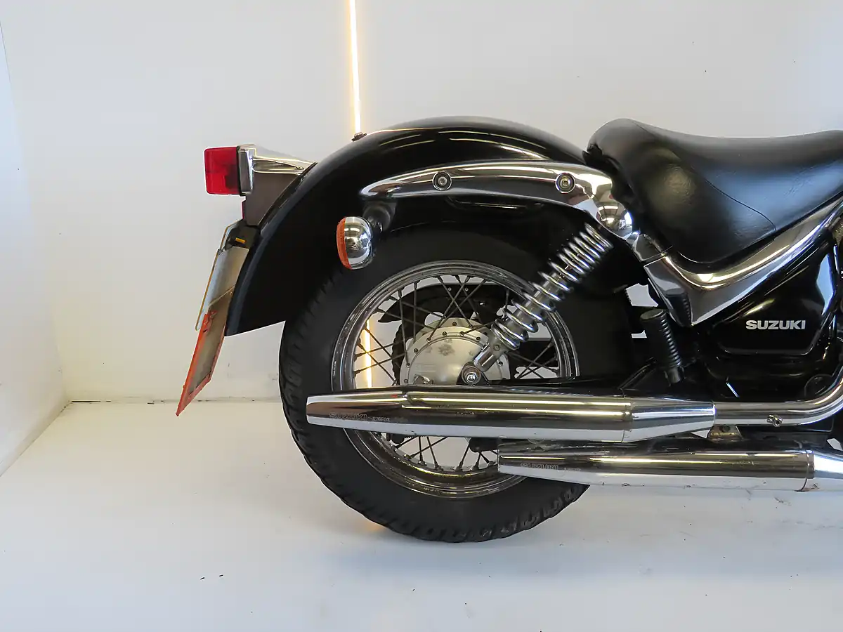 Used 2005 Suzuki VL125 Intruder Black - Interior and Exterior details 2