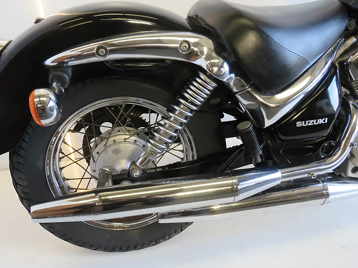 Used 2005 Suzuki VL125 Intruder Black - Interior and Exterior details 7