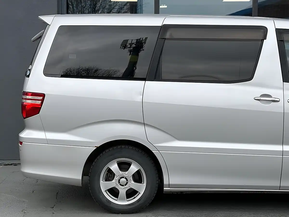 Used 2005 Toyota Alphard G 7 Seats Easy Access SEAT Silver - Interior and Exterior details 11