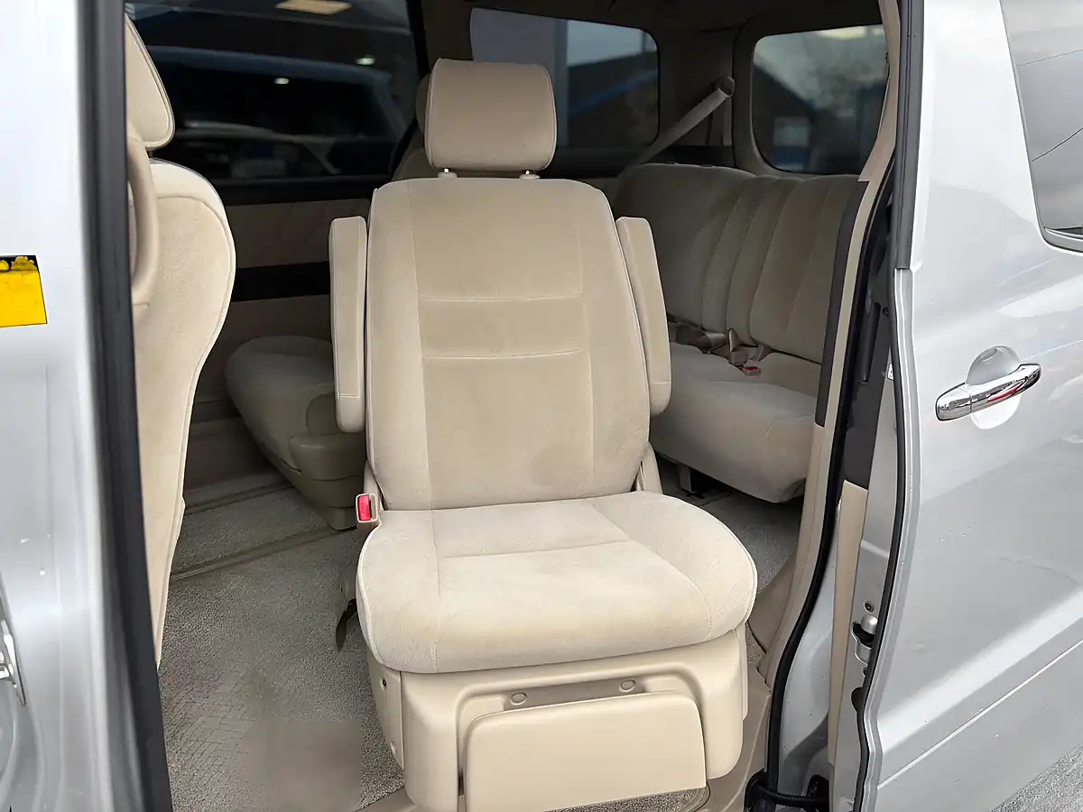Used 2005 Toyota Alphard G 7 Seats Easy Access SEAT Silver - Interior and Exterior details 16