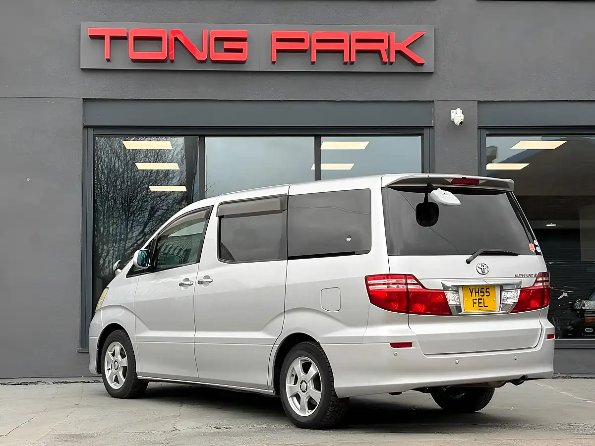 Used 2005 Toyota Alphard G 7 Seats Easy Access SEAT Silver - Interior and Exterior details 2
