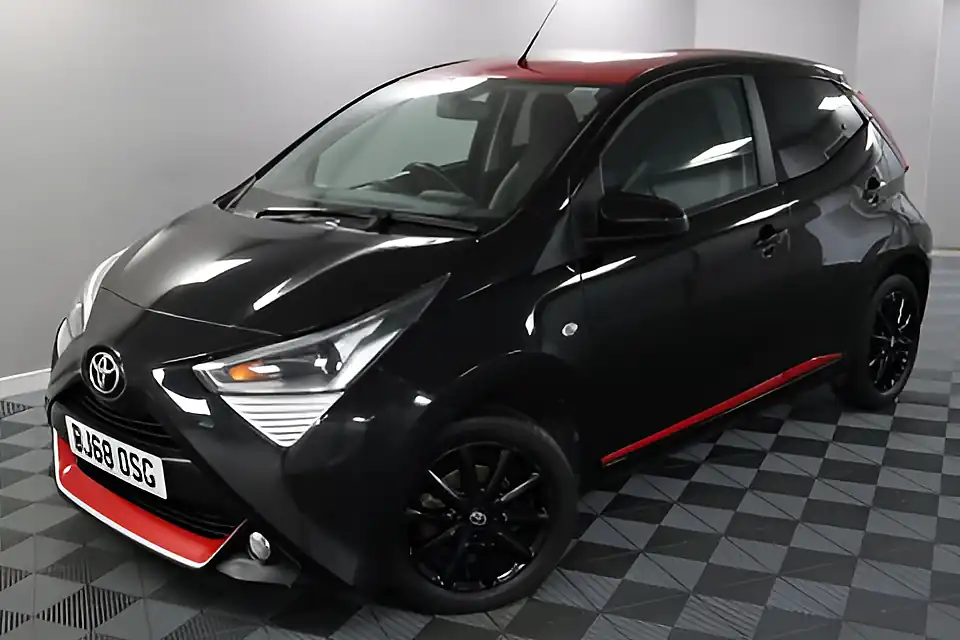 Used 2005 Toyota Aygo X-Press Black - Interior and Exterior details 12