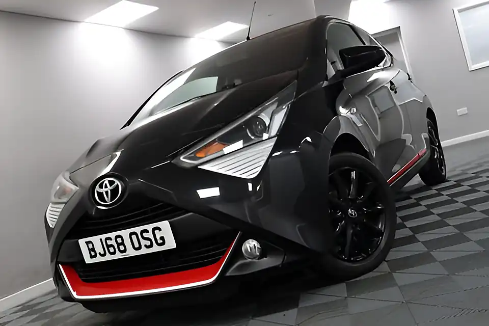 Used 2005 Toyota Aygo X-Press Black - Interior and Exterior details 17