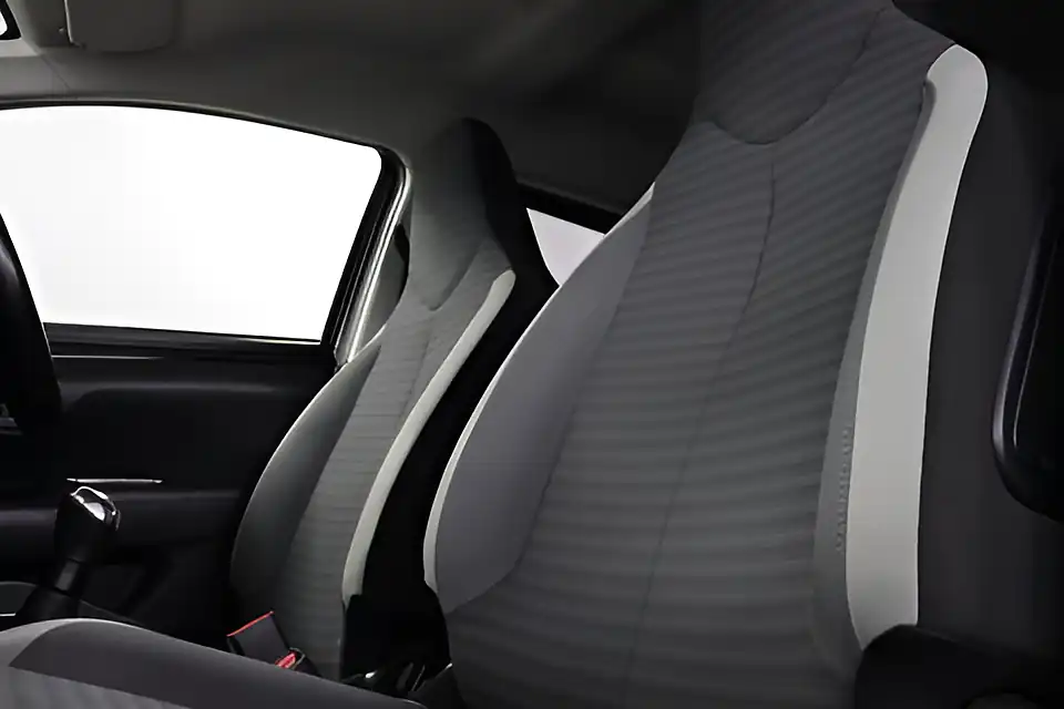 Used 2005 Toyota Aygo X-Press Black - Interior and Exterior details 18