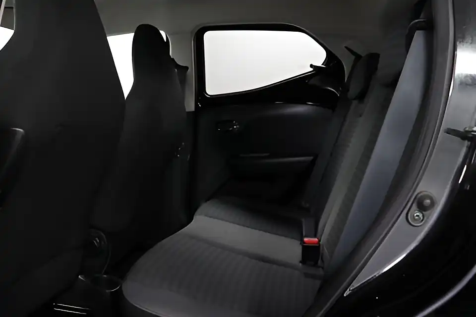 Used 2005 Toyota Aygo X-Press Black - Interior and Exterior details 19