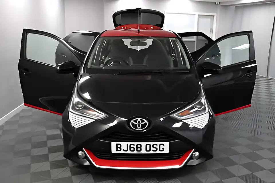 Used 2005 Toyota Aygo X-Press Black - Interior and Exterior details 6
