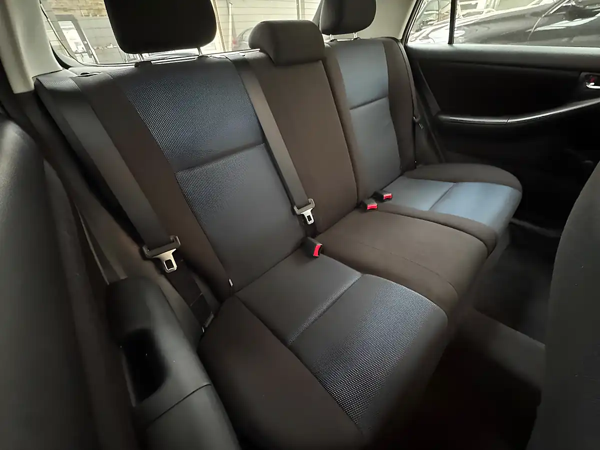 Used 2005 Toyota Corolla Colour Collection Silver - Interior and Exterior details 10