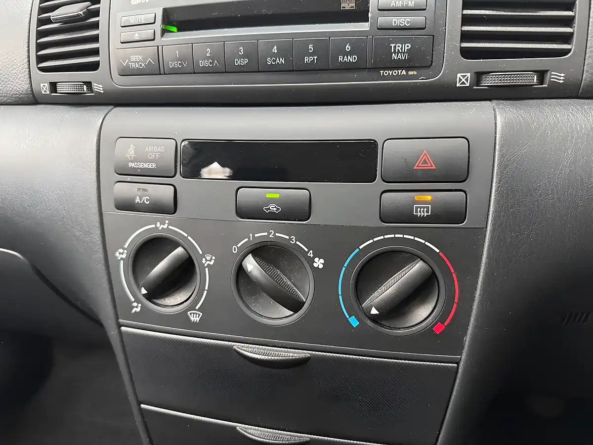 Used 2005 Toyota Corolla Colour Collection Silver - Interior and Exterior details 13