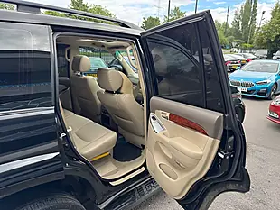 Used 2005 Toyota Land Cruiser LC5 Black - Interior and Exterior details 11