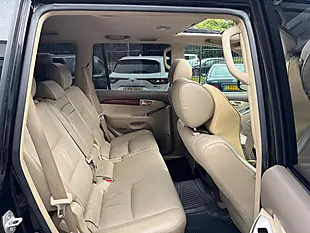 Used 2005 Toyota Land Cruiser LC5 Black - Interior and Exterior details 12