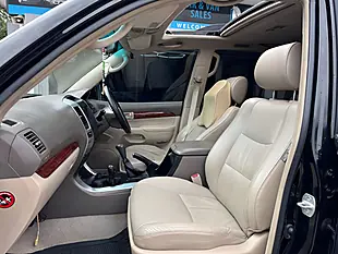 Used 2005 Toyota Land Cruiser LC5 Black - Interior and Exterior details 16