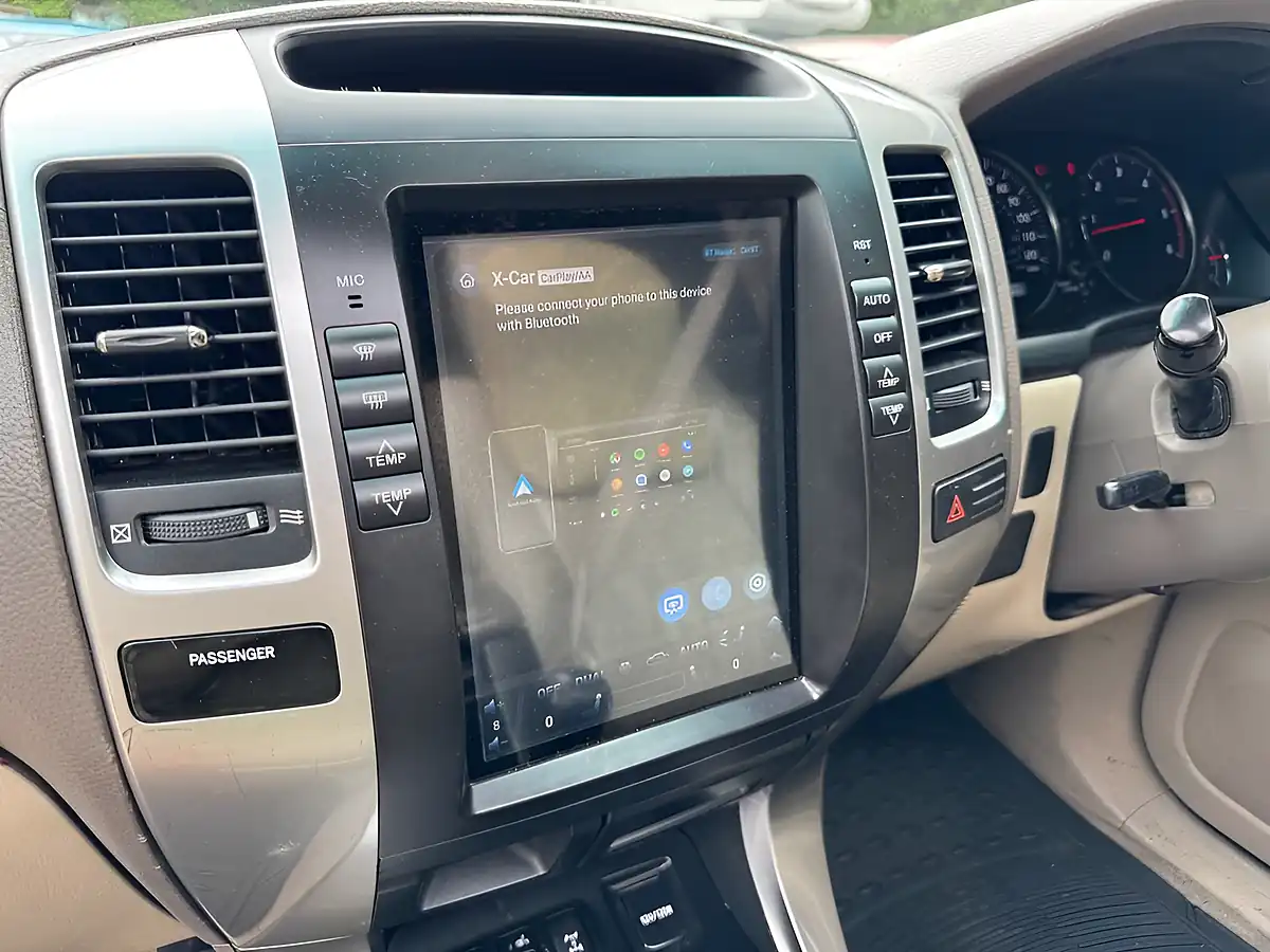 Used 2005 Toyota Land Cruiser LC5 Black - Interior and Exterior details 20