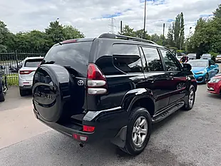 Used 2005 Toyota Land Cruiser LC5 Black - Interior and Exterior details 5