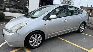 Used 2005 Toyota Prius Spirit Silver - Interior and Exterior details 10