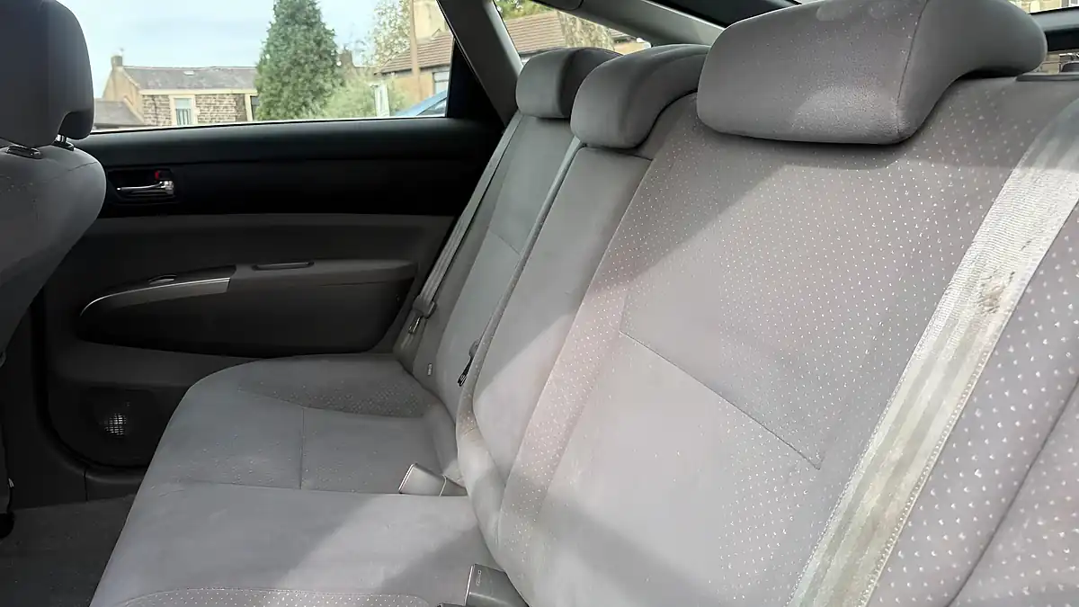 Used 2005 Toyota Prius Spirit Silver - Interior and Exterior details 17