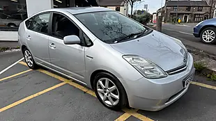 Used 2005 Toyota Prius Spirit Silver - Interior and Exterior details 5