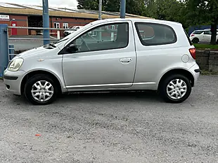 Used 2005 Toyota Yaris T2 Silver - Interior and Exterior details 8