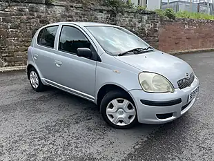 Used 2005 Toyota Yaris T3 Silver - Interior and Exterior details 3