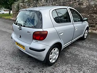 Used 2005 Toyota Yaris T3 Silver - Interior and Exterior details 7