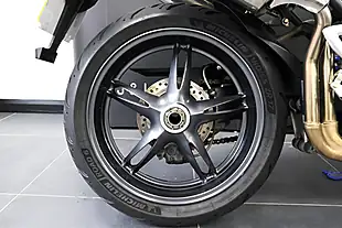 Used 2005 Triumph Speed Triple Blue - Interior and Exterior details 11