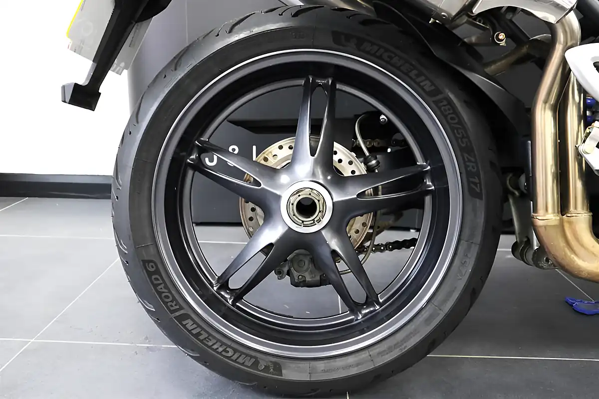 Used 2005 Triumph Speed Triple Blue - Interior and Exterior details 11